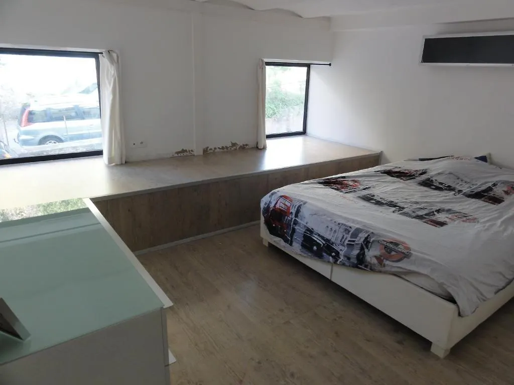 Riviera Best Of Apartments Cannes contacts